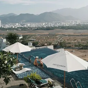 Hotel December, Nha Trang